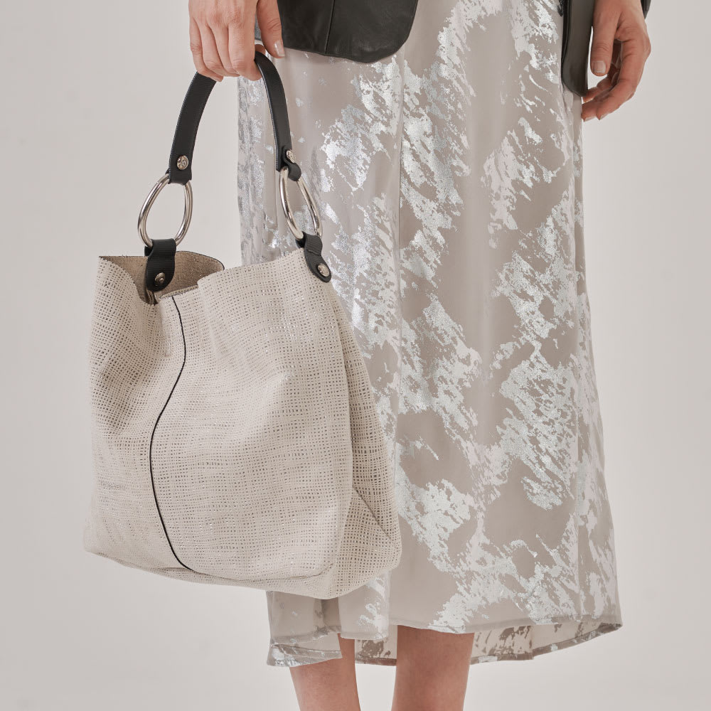 Cartera Venezia Arpillera Negra y Plata