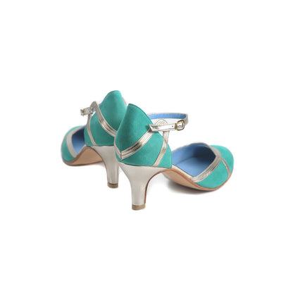 Zapato Fermina para mujer. Cuero vacuno metalizado con suela de cuero antideslizante (Silver) Talles 35 al 40. Hecho a mano, diseño argentino, exclusivo, heredable y atemporal.