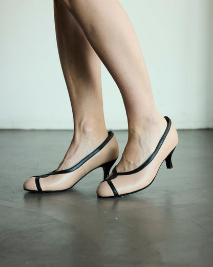 Zapato Margot Cipria para mujer hecho a mano. Talles 35 al 41. Hecho a mano, diseño argentino, exclusivo, heredable y atemporal.